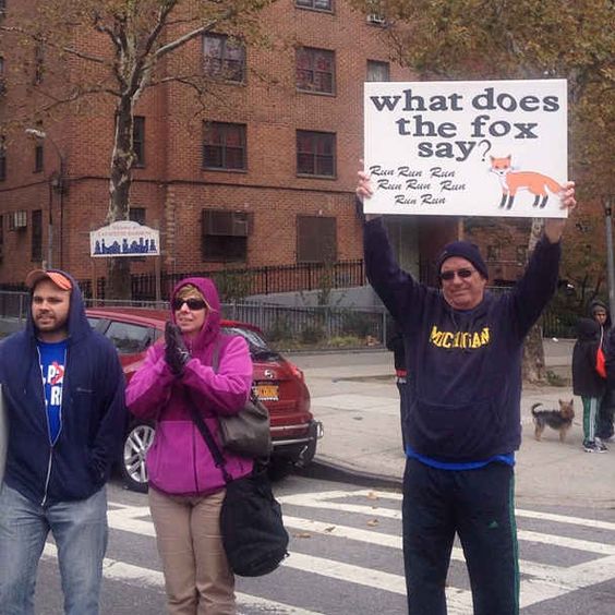 race signs
