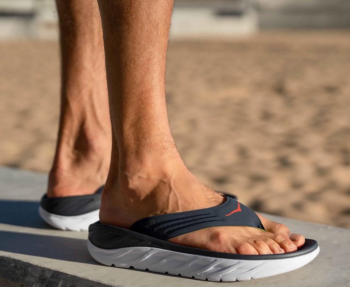 hoka recovery sandal