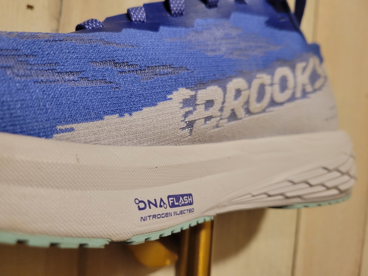 Brooks Launch 11 DNA Foam